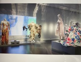 Nordiskt mode nu: Stickat och tryck, Röhsska museet